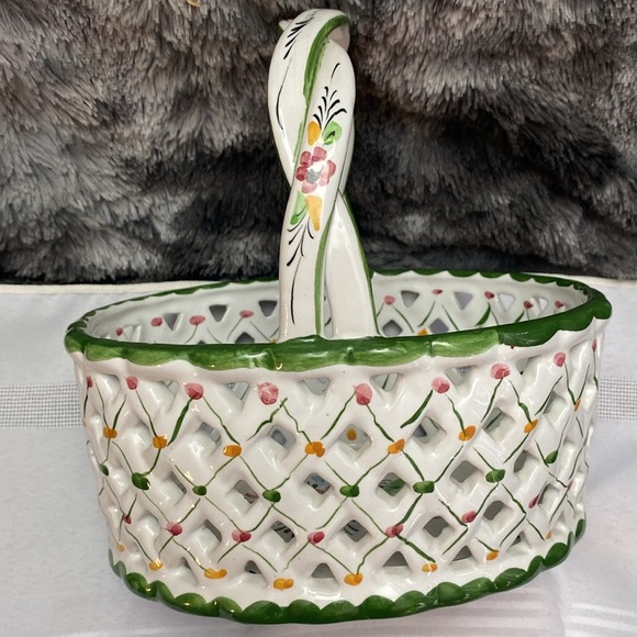 Vintage Ceramic Reticulated Basket, Handmade in Portugal White & Green - Picture 12 of 16